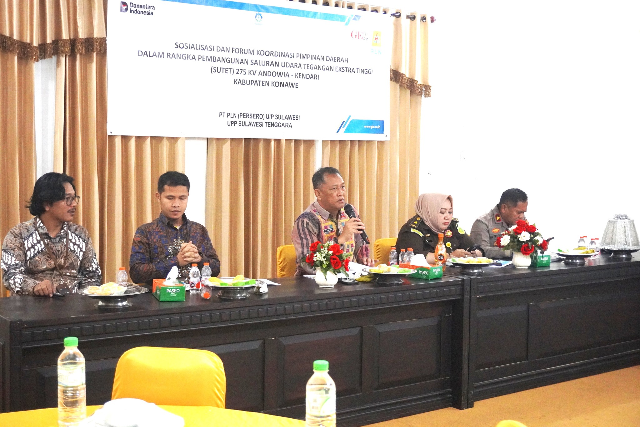 Sekda Konawe Buka Sosialisasi dan Forkopimda Pembangunan SUTET 275 kV Andowia–Kendari