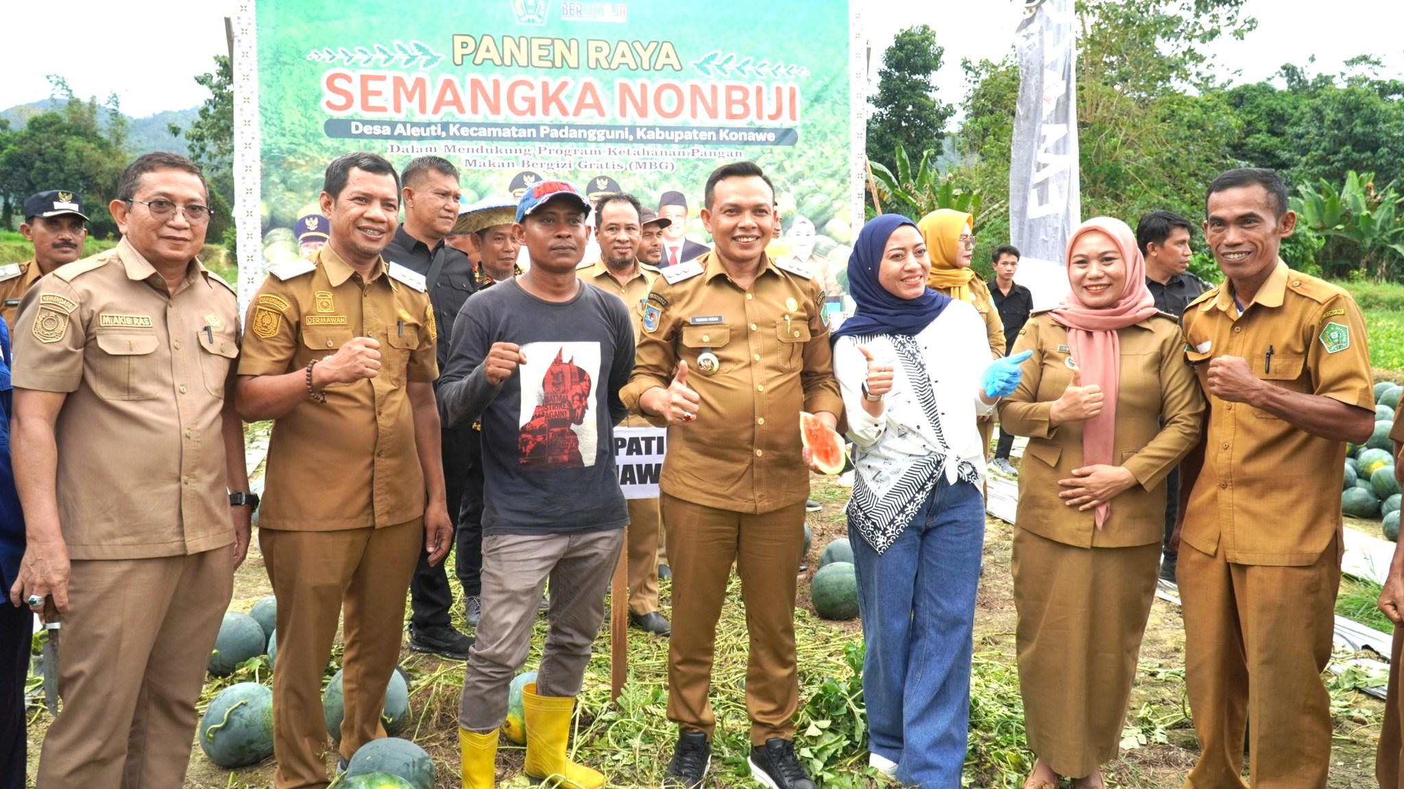 Panen Raya Semangka di Desa Aleuti, Bupati Konawe Dukung Ketahanan Pangan