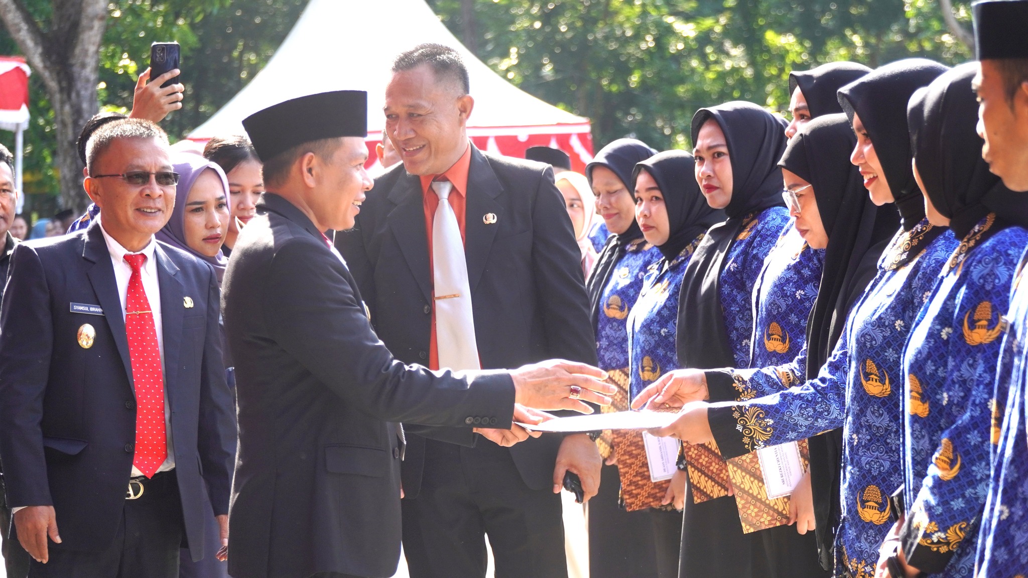 Bupati Konawe Serahkan SK PPPK di Moment  Hari Kesaktian Pancasila