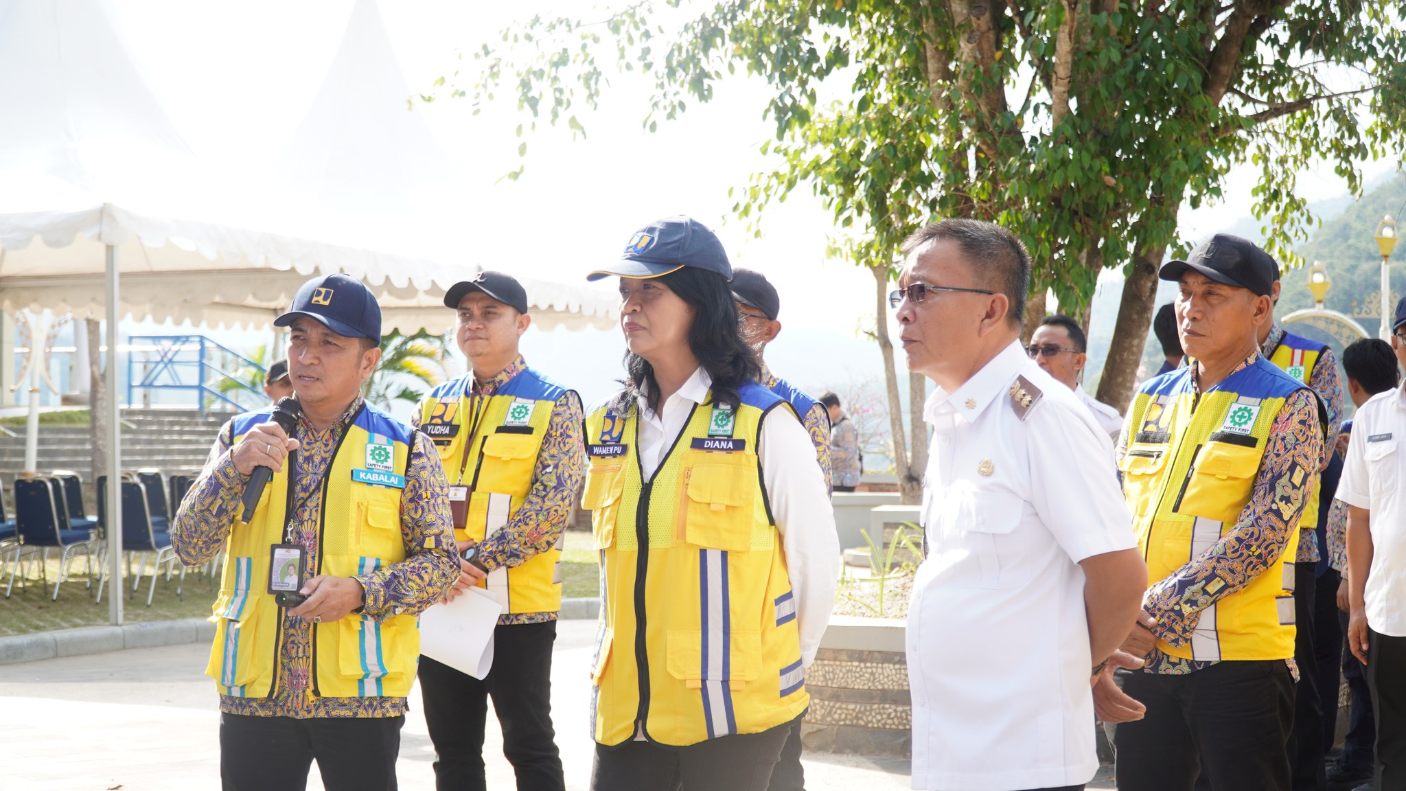 Wakil Bupati Konawe Dampingi Wamen PU KunKer di Bendungan Ameroro di Kecamatan Uepai