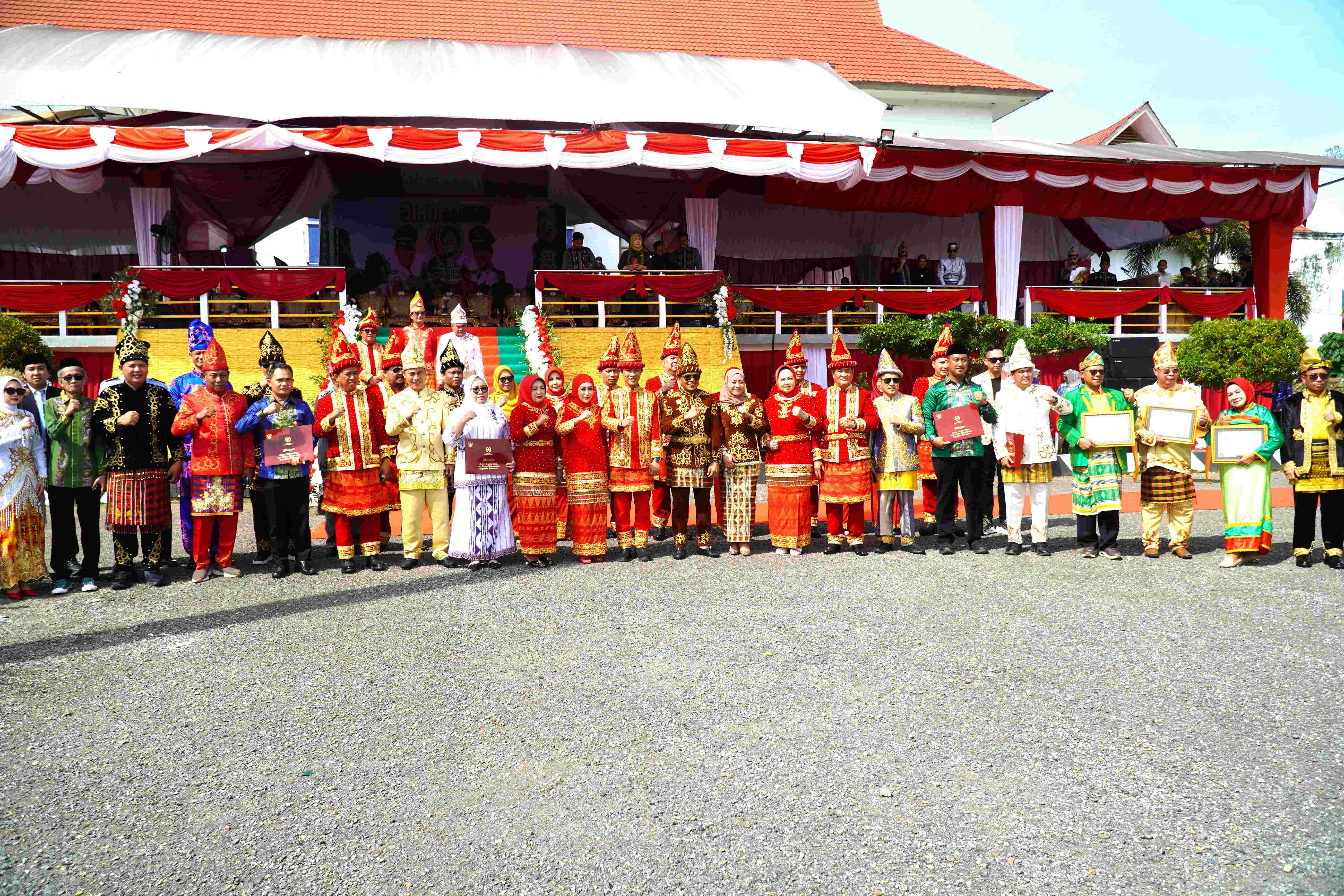 Pererat Sinergi Daerah, Bupati Konawe Hadiri HUT ke-19 Konawe Utara.