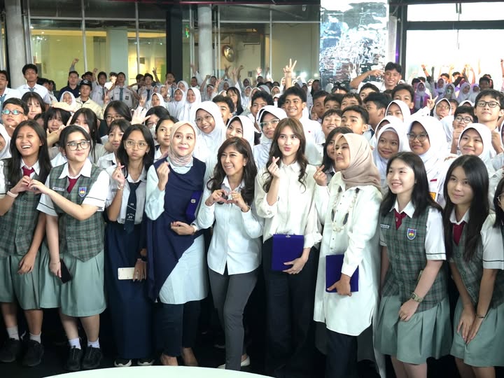 SIARAN PERS  Pemerintah Jelaskan Alasan Penundaan Akses Media Sosial bagi Anak di Bawah 16 Tahun
