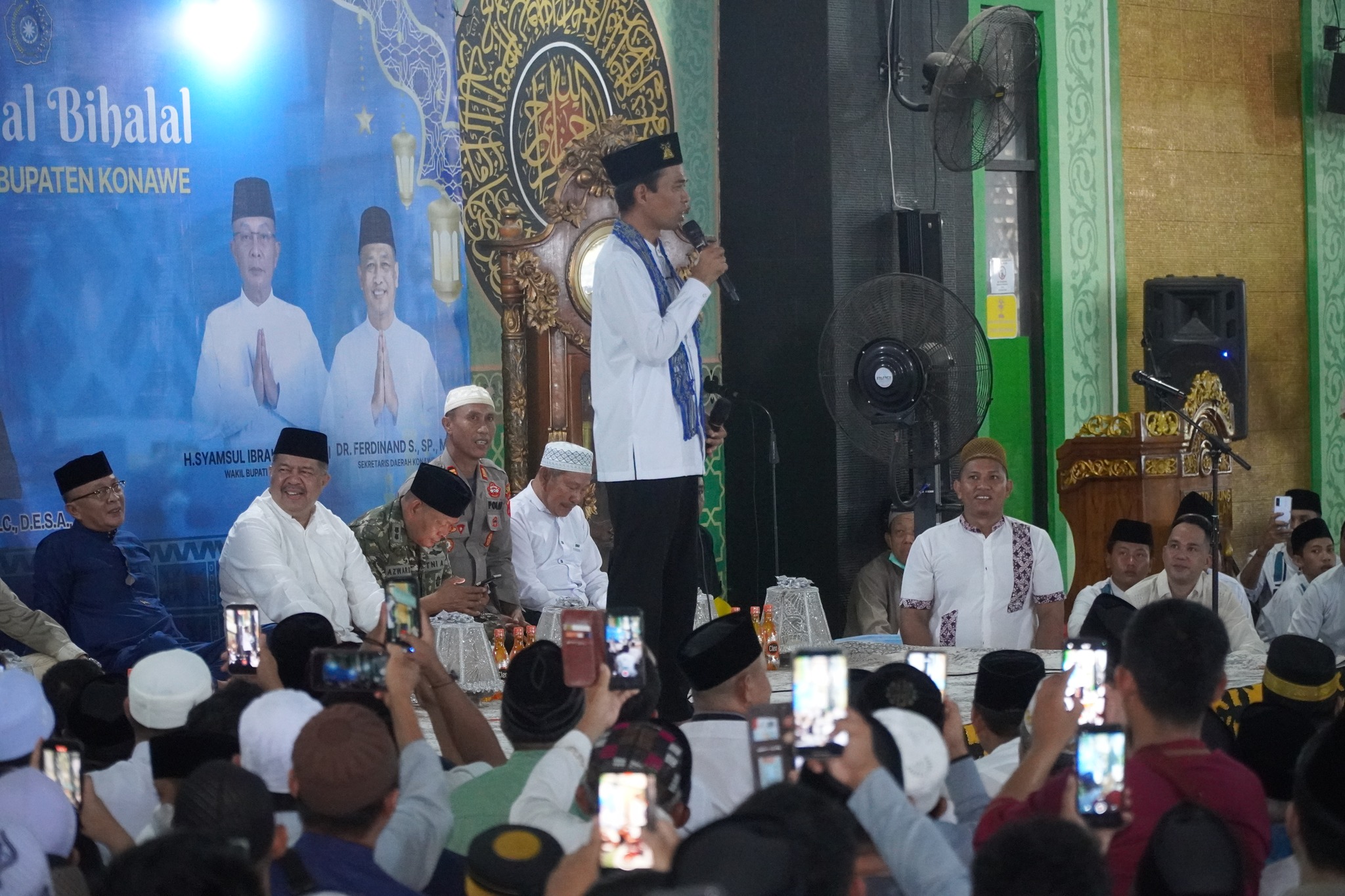 Ustadz Abdul Somad Ceramah di Tabligh Akbar Pemkab Konawe, Warga Antusias Hadir