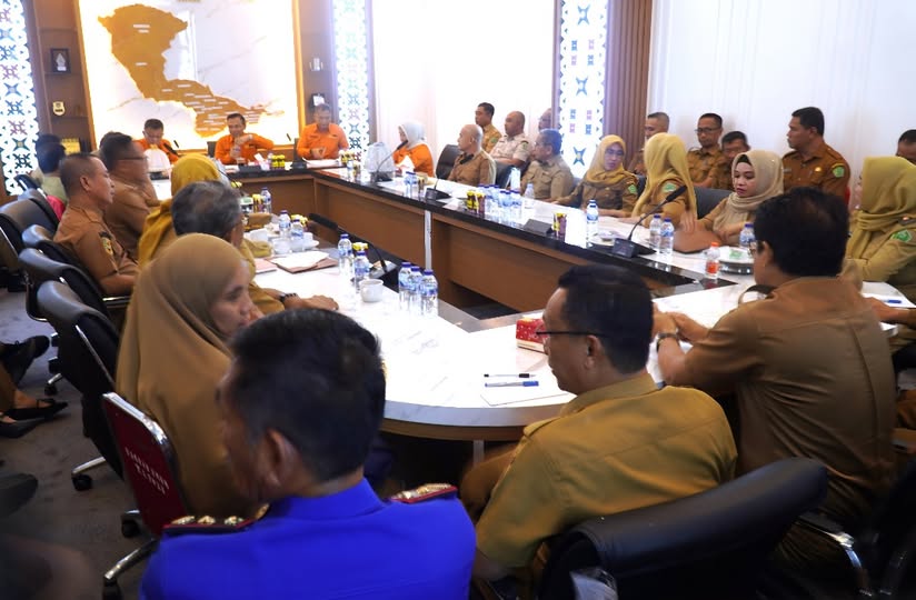 Perkuat Sinergi Pembangunan, Bupati Konawe Pimpin Rapat Kerja Bersama OPD